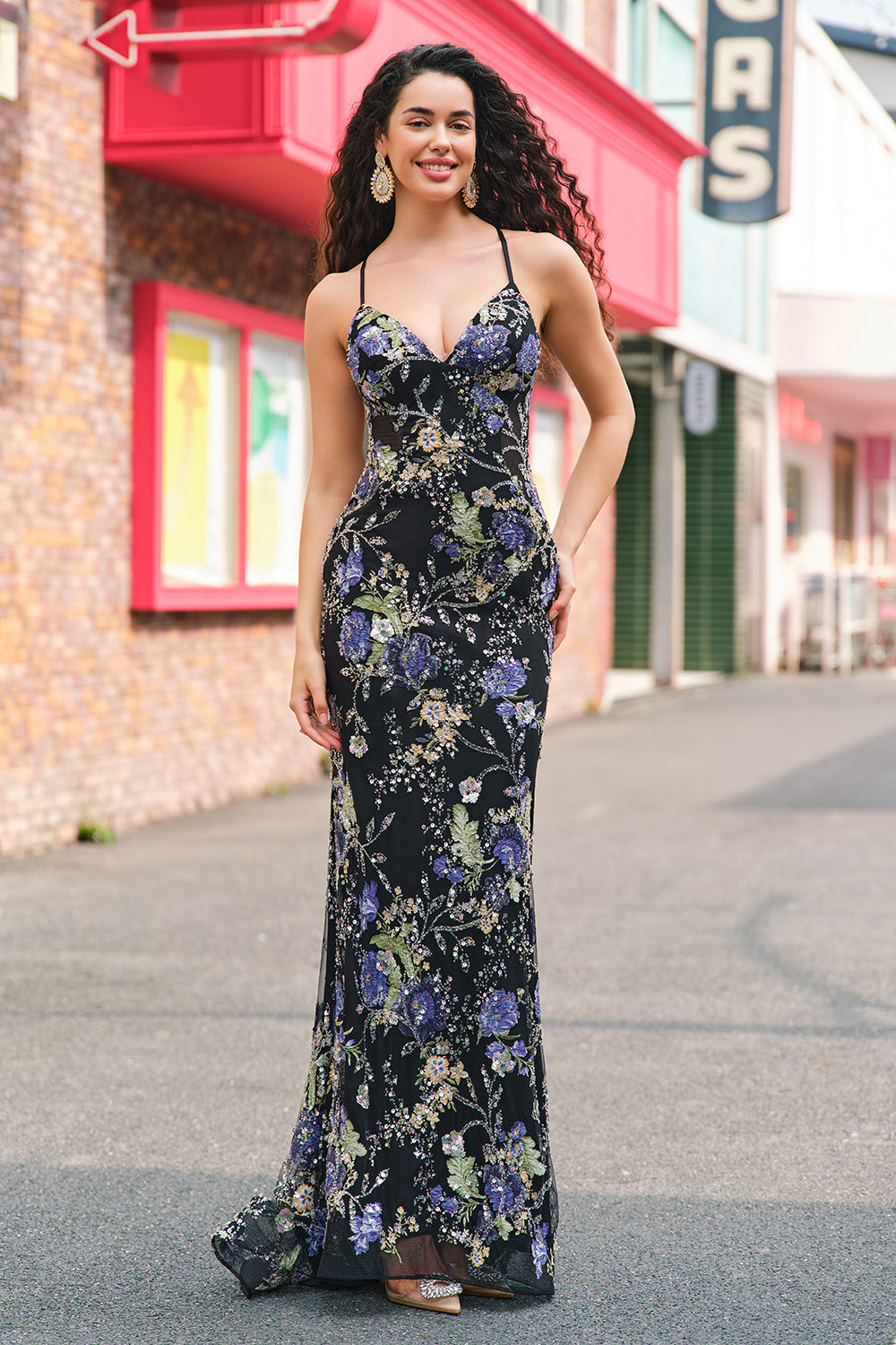 Sequins Mermaid Spaghetti Straps Black Prom Dress with Appliques - Image 3